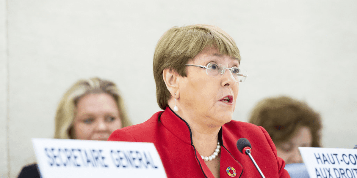 Lo que la política no da, Bachelet no lo presta